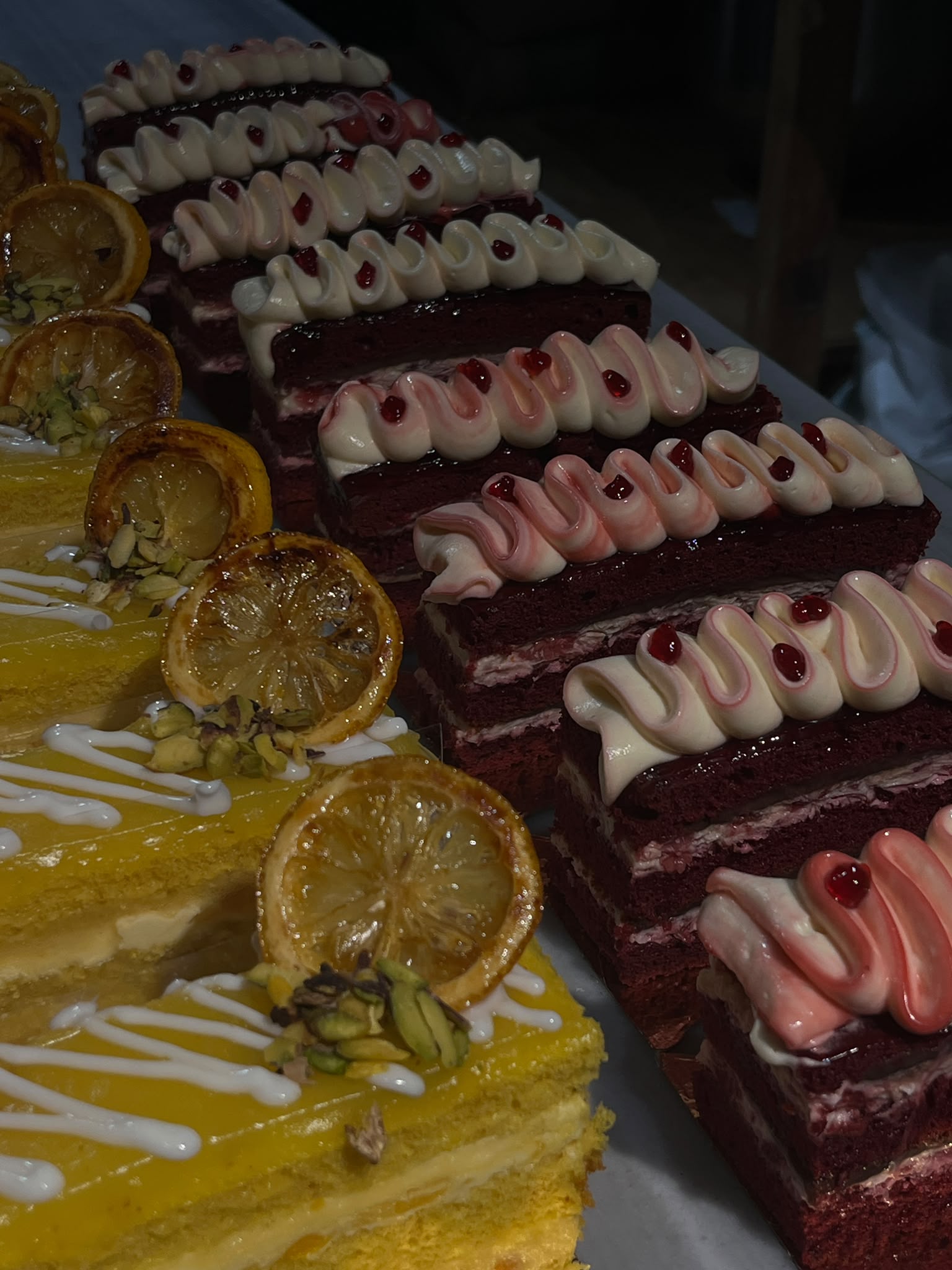 Limonlu ve red velvet dilim tatlılar